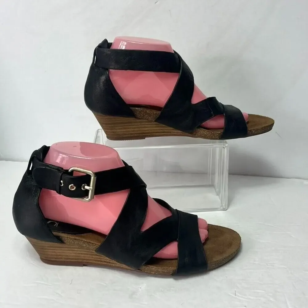 Sofft Sandals Womens 9M Black Leather Crukis Wedge Cushioned Open Toe Adjustable